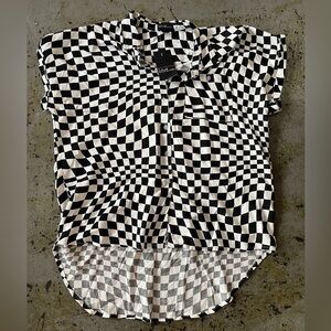 NWT Love by Chelsey Black and White Checkered Hi-Low Top Size Large